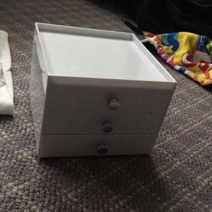3 drawer makeup holder